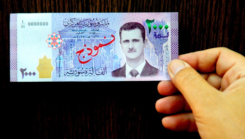 Wizerunek prezydenta Syrii Baszara el-Asada pojawił się po raz pierwszy na syryjskich pieniądzach /PAP/EPA
