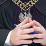 Wizerunki policjantów na Facebooku. Sąd uznał publikację za przestępstwo