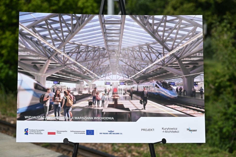 Wizualizacja inwestycji prezentowana na briefingu prasowym na peronie dworca Warszawa Wschodnia / 	Radek Pietruszka   /PAP