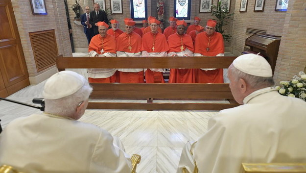Wizyta nowych kardynałów u papieża Benedykta XVI /VATICAN MEDIA HANDOUT /PAP/EPA
