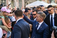 Wizyta Petera Magyara w Gdańsku. Spacer z Tuskiem
