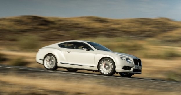 Wizytówką Continentala GT V8 S jest polakierowany na czarno wlot powietrza i 20-calowe obręcze. /Bentley