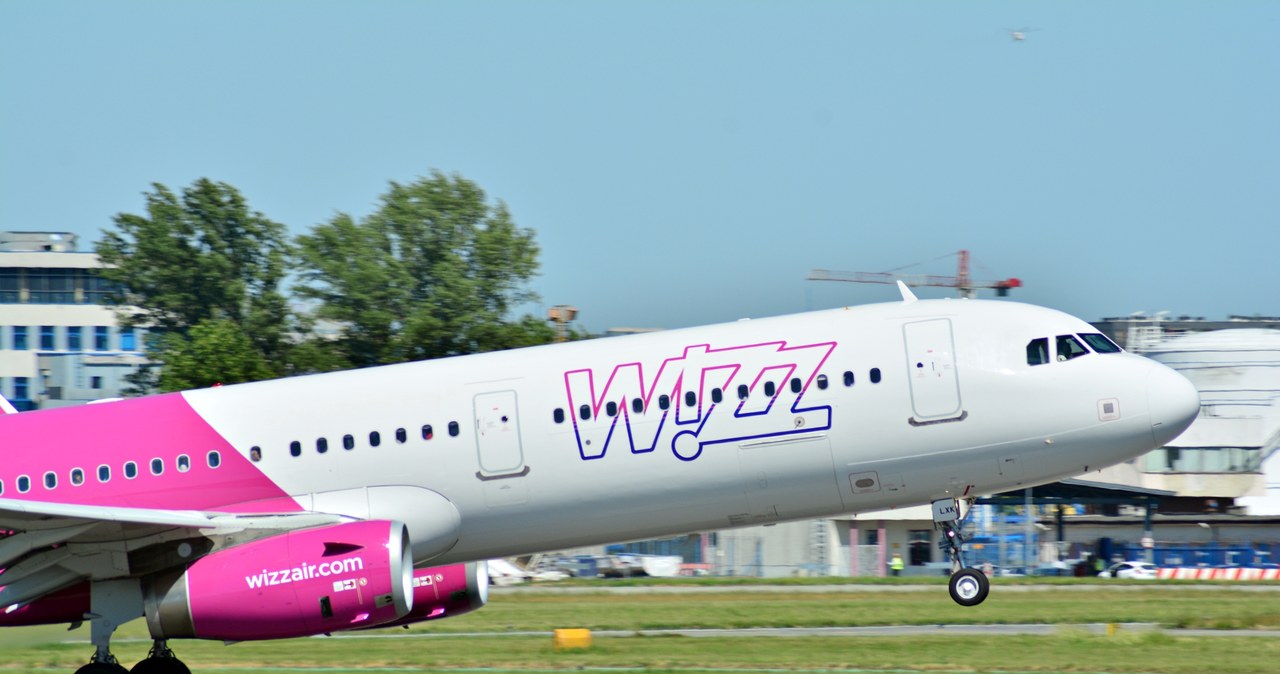 Wizz Air nie poleci w październiku do Rosji /123RF/PICSEL
