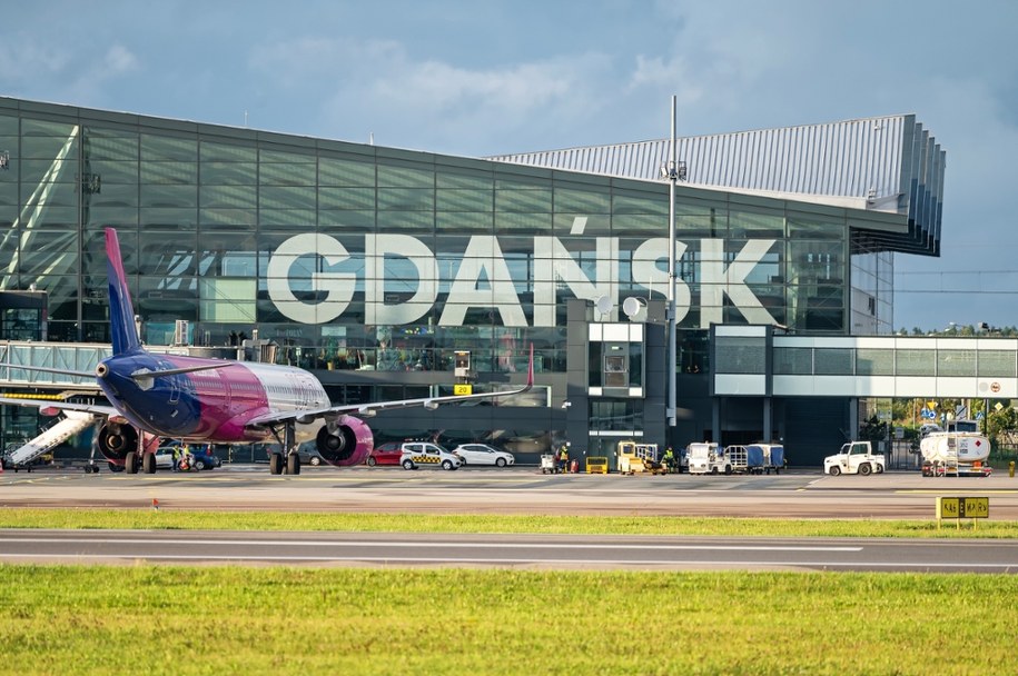 Wizz Air obcina m.in. połączenie z Leeds w Wielkiej Brytanii (zdj. podglądowe) /Shutterstock