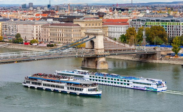 Wizz Air otwiera nowe połączenie! Budapeszt czeka na krakowian – TOP atrakcje, które musisz odwiedzić!
