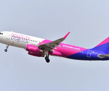 Wizz Air wycofuje się z kontrowersyjnej opłaty. Nie będzie doliczał 10 euro