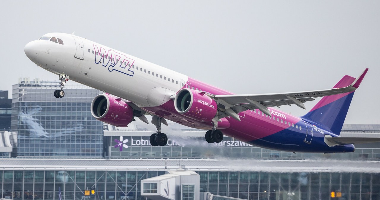 Wizzair z rekordem pasażerów na lotnisku Chopina. /Michal Adamowski/REPORTER /East News