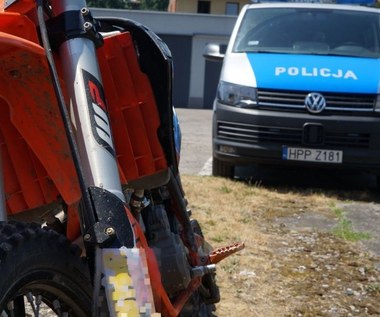 Wjechał motocyklem do lasu. Zapłaci 15 tys. zł! 