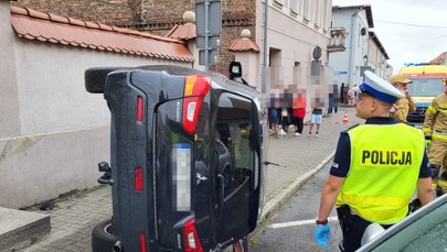 Wjechał na chodnik, potrącił nastolatki. Co ze sprawcą wypadku w Chełmnie?