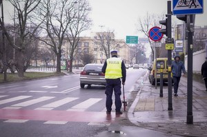 Wjechał w pieszą i dziecko na pasach. Ratownikom powiedział, że zemdlała