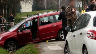 Wjechał w policjantów pilnujących meczetu. Miał wykrzykiwać "Allah jest wielki"