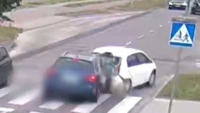 Wjechał w tył auta, po czym próbował uciec. Pijany kierowca w rękach policji