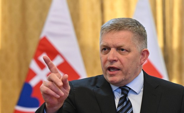 "Wkroczylibyśmy na cienki lód". Fico kreśli scenariusz ws. wyborów na Węgrzech