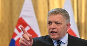 "Wkroczylibyśmy na cienki lód". Fico kreśli scenariusz