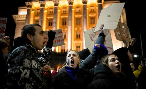 "Wkurzyliście niewłaściwe pokolenie". Bułgaria w ogniu protestów