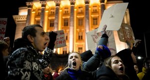 "Wkurzyliście niewłaściwe pokolenie". Bułgaria w ogniu protestów