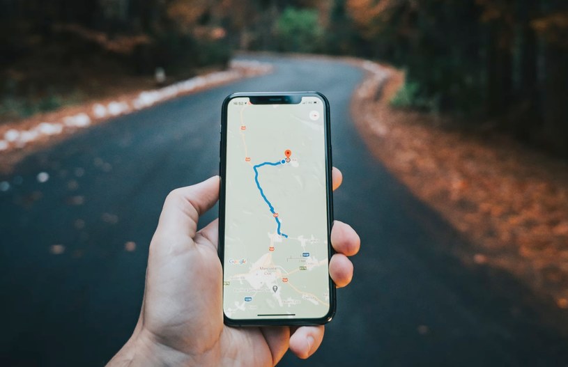 Włącz Mapy Google i wyznacz trasę samochodową, rowerową, pieszą. /Unsplash