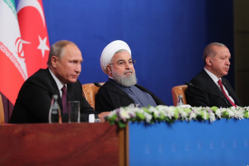 Decyzje Podjęte Przez Wielką Trójkę Podczas Konferencji W Teheranie Krytyka nielegalnej obecności USA w Syrii | ZYGFRYD GDECZYK