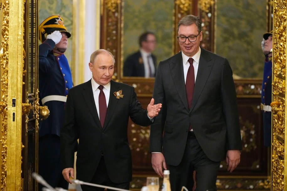 Władimir Putin i Aleksandar Vuczić (zdjęcie z maja 2025 r.) /ALEXANDER ZEMLIANICHENKO/AP POOL    /PAP/EPA