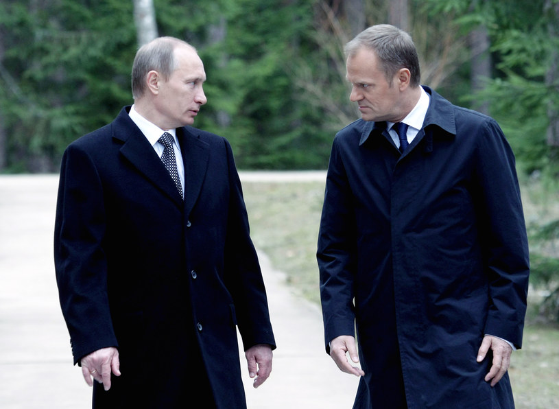 Władimir Putin i Donald Tusk 7 kwietnia 2010 r. /AFP