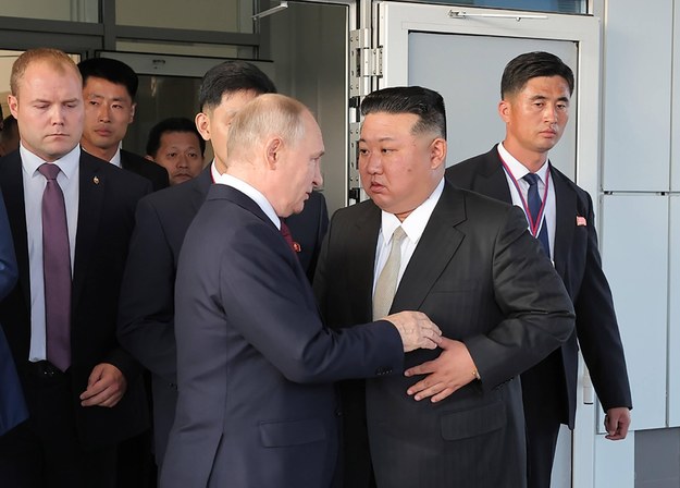 Władimir Putin i Kim Dzong Un /KCNA /PAP/Newscom