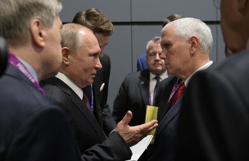 Władimir Putin i Mike Pence /AFP