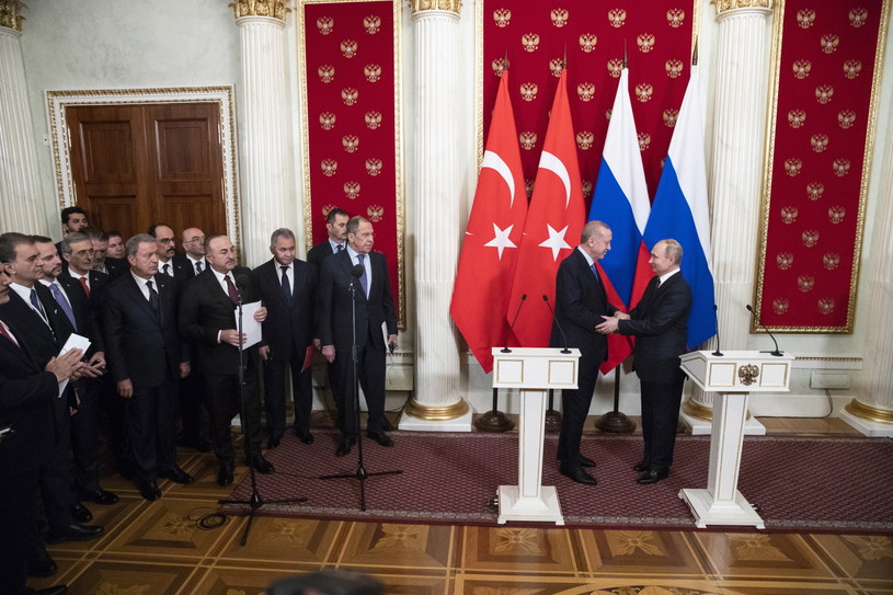 Władimir Putin i Recep Tayyip Erdogan porozumieli się w sprawie Syrii /PAVEL GOLOVKIN /PAP/EPA