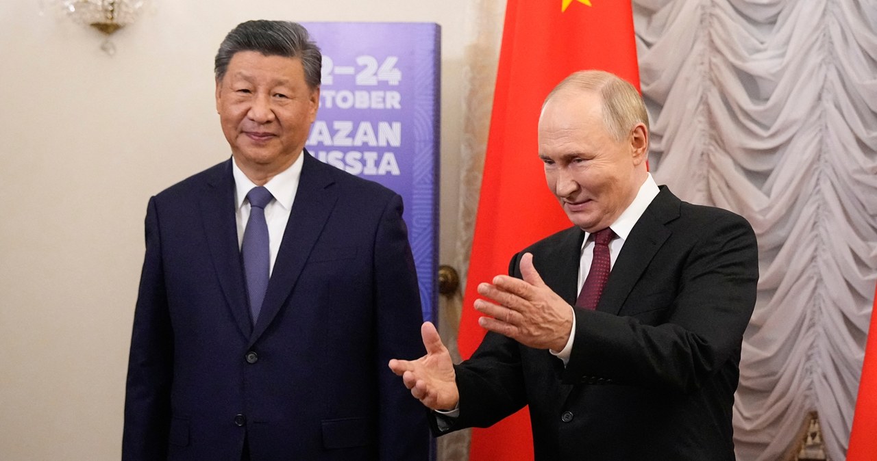 Władimir Putin i Xi Jinping mają rozmawiać w Moskwie o gazociągu Siła Syberii II - podaje Bloomberg /ALEXANDER ZEMLIANICHENKO /POOL /AFP