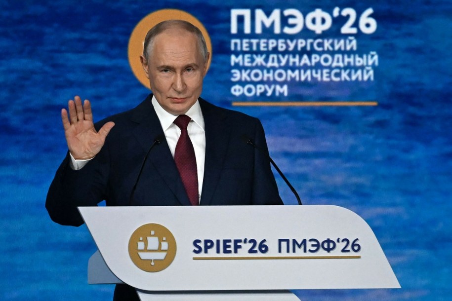 Władimir Putin jest przekonany, że Rosja zdobywa teren w Ukrainie - Międzynarodowe Forum Ekonomiczne w Petersburgu /OLGA MALTSEVA/AFP/East News