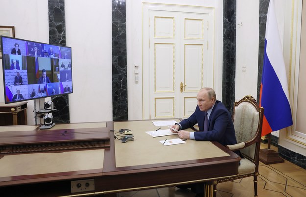 Władimir Putin miał przejść zabieg w ubiegłym tygodniu /MIKHAIL METZEL / SPUTNIK / KREMLIN POOL /PAP/EPA