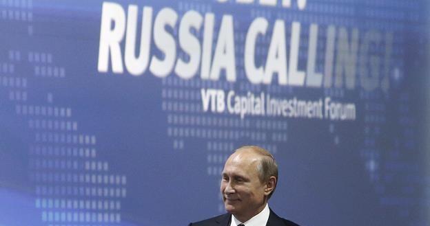 Władimir Putin na konferencji" Rosja wzywa!" /AFP