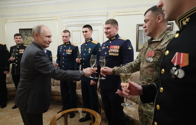 Władimir Putin na spotkaniu z wojskowymi w swojej rezydencji Nowo-Ogariowo /GAVRIIL GRIGOROV / SPUTNIK / KREMLIN POOL /PAP/EPA