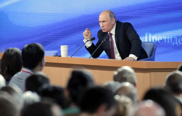 Władimir Putin podczas konferencji /MAXIM SHIPENKOV    /PAP/EPA