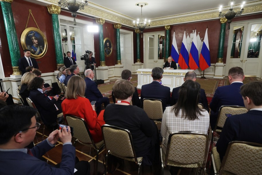 Władimir Putin podczas oświadczenia dla mediów /GAVRIIL GRIGOROV / SPUTNIK / KREMLIN POOL /PAP/EPA