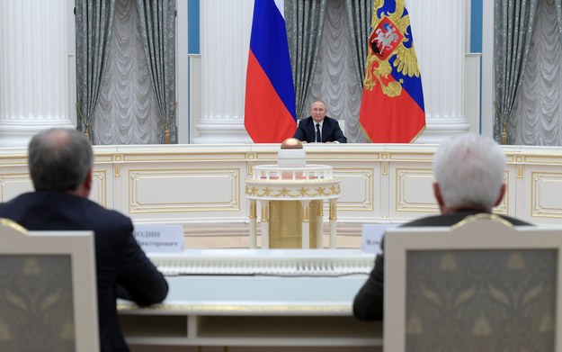 Władimir Putin podsumował pracę Dumy Państwowej w ostatnich miesiącach. /ALEXEI NIKOLSKY / SPUTNIK / KREMLIN POOL / POOL /PAP/EPA