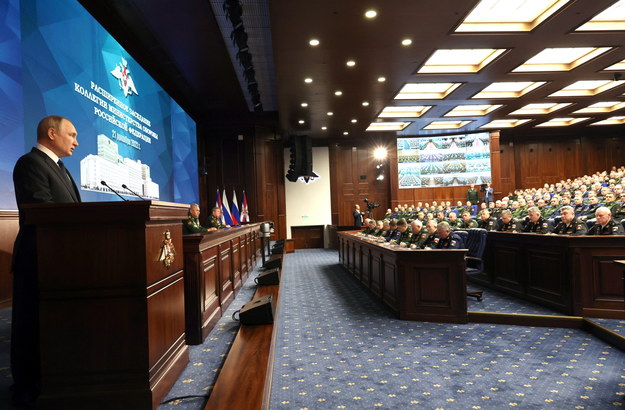 Władimir Putin przemawiający na konferencji /MIKHAEL KLIMENTYEV/KREMLIN/POOL /PAP/EPA