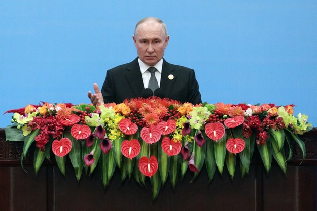 Władimir Putin przemawiający w Pekinie. /ANDREY GORDEEV/SPUTNIK/KREMLIN POOL /PAP/EPA