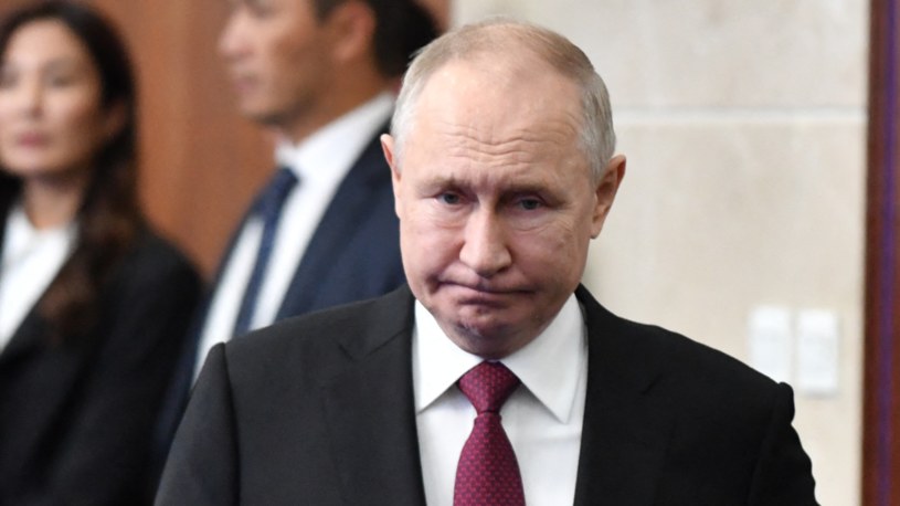 Władimir Putin średnio co miesiąc jest bliski śmierci. Plotki nie są dla niego litościwe /Vyacheslav OSELEDKO / AFP /AFP