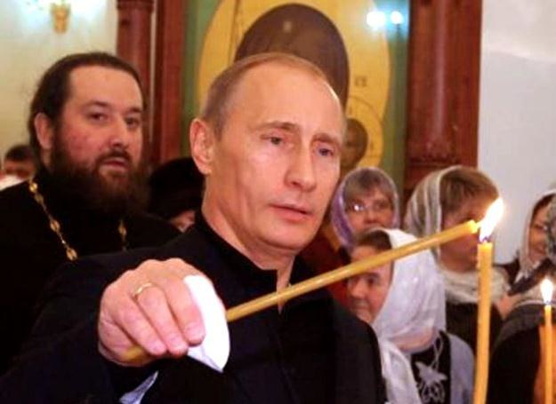 Władimir Putin w cerkwi podczas nabożeństwa /MWMedia