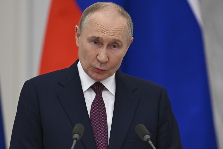 Władimir Putin w niespodziewanie uprzejmych słowach o Zełenskim. Odwilż czy gra? /Shutterstock