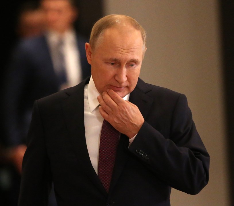 Władimir Putin znów wykonuje dziwne gesty /Contributor / Contributor /Getty Images