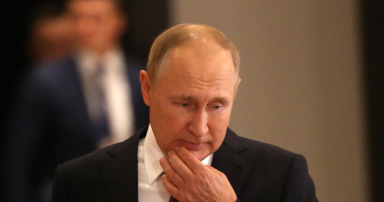 Władimir Putin znów wykonuje dziwne gesty /Contributor / Contributor /Getty Images