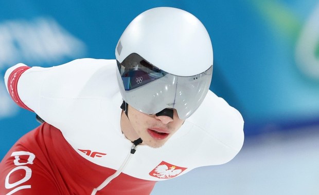 Władimir Semirunnij walczy o medal. Na półmetku jest tuż za podium