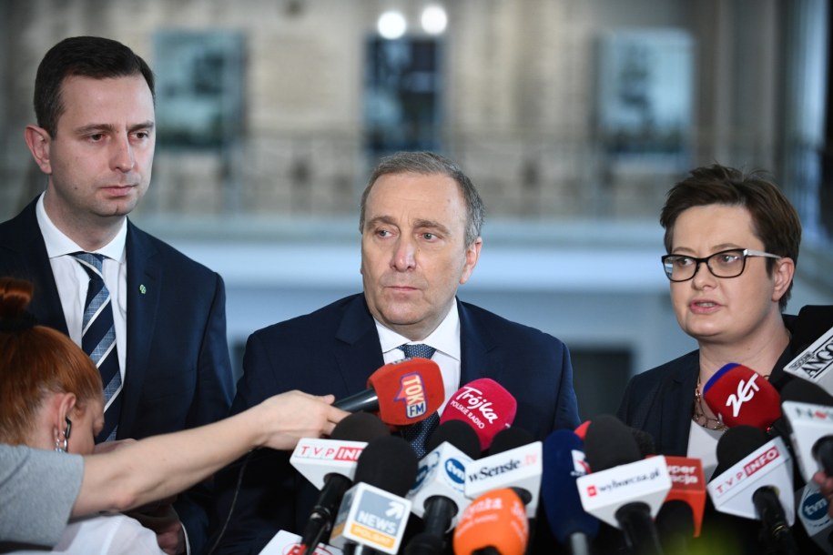 Władysław Kosiniak-Kamysz, Grzegorz Schetyna i Katarzyna Lubnauer na wspólnej konferencji /Jacek Turczyk /PAP