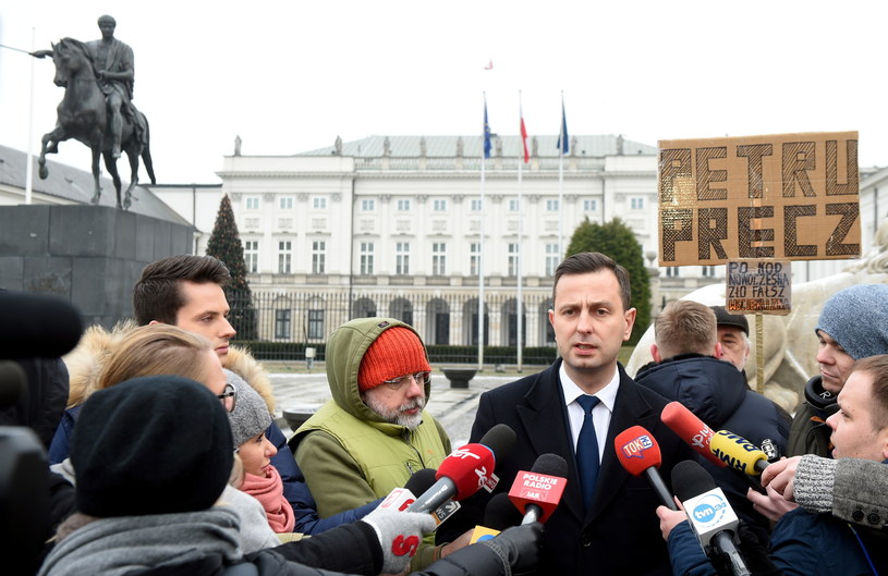 Władysław Kosiniak-Kamysz po wyjściu ze spotkania z prezydentem /Radek Pietruszka /PAP