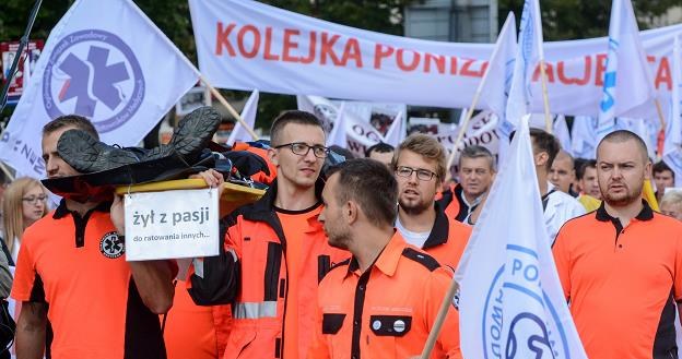 Władza nie umie porozumieć się z ratownikami medycznymi. Fot. Mariusz Gaczyński /Agencja SE/East News