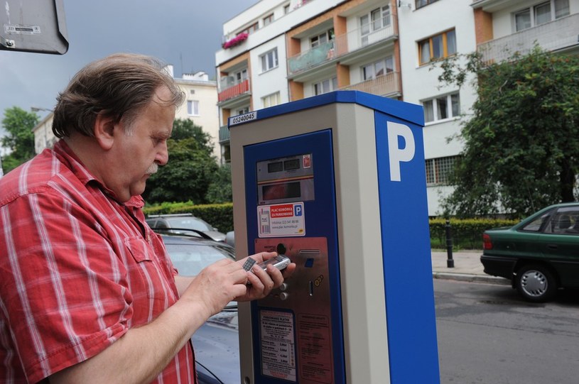 Władze Augustowa nie widzą nic złego w opłatach za parkowanie w soboty /Thida Laski /East News