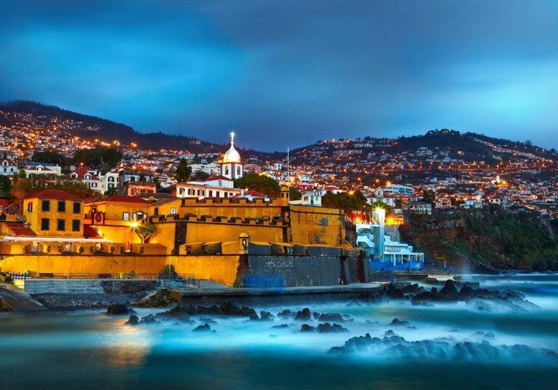 Władze Madery przetestują całą populację przed sezonem wakacyjnym /123RF/PICSEL
