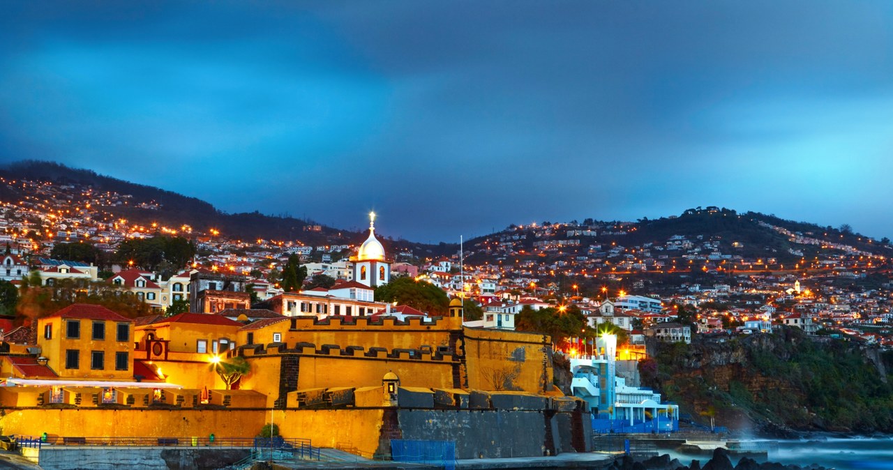 Władze Madery przetestują całą populację przed sezonem wakacyjnym /123RF/PICSEL