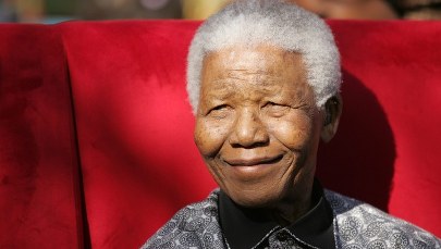 Władze RPA dementują: Mandela nie jest w stanie wegetatywnym